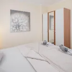 Appartement 3&4 Bedrooms Simona