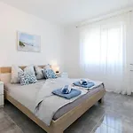Appartement 3&4 Bedrooms Simona