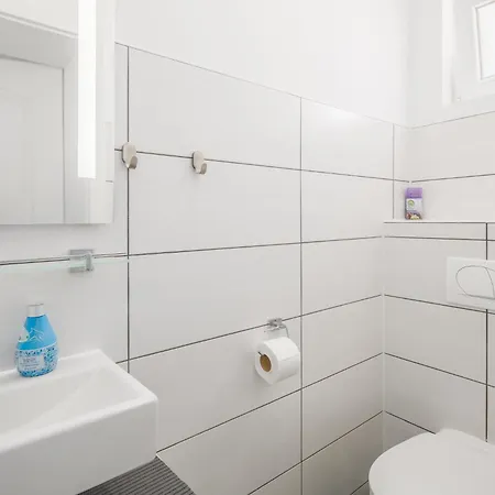 3 & 4 Bedrooms Simona Apartment *
