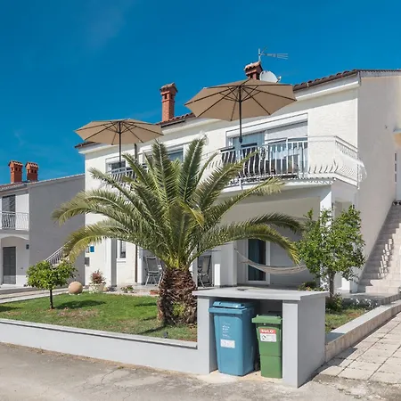 3&4 Bedrooms Simona *