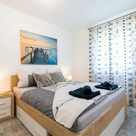 3 & 4 Bedrooms Simona