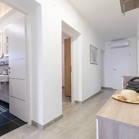 3 & 4 Bedrooms Simona Apartment