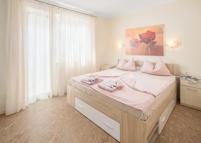 3 & 4 Bedrooms Simona شقة بوريتش