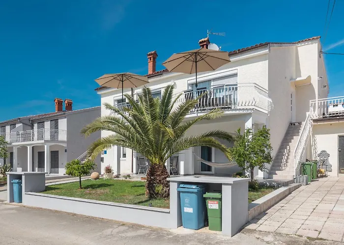 3 & 4 Bedrooms Simona *