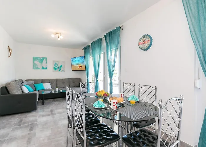 3 & 4 Bedrooms Simona شقة بوريتش