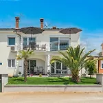 3 & 4 Bedrooms Simona 포레치