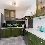 아파트 3 & 4 Bedrooms Simona *