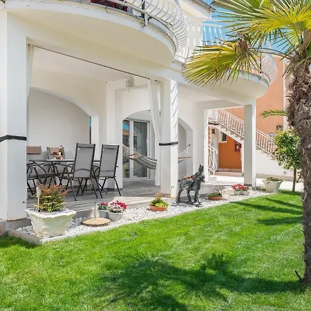 3 & 4 Bedrooms Simona Poreč