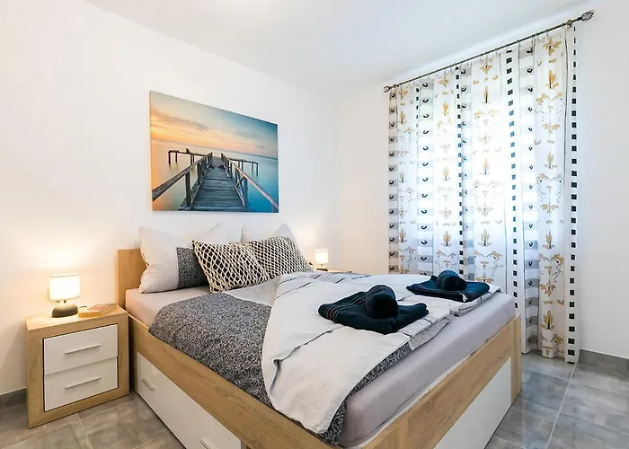 3 & 4 Bedrooms Simona